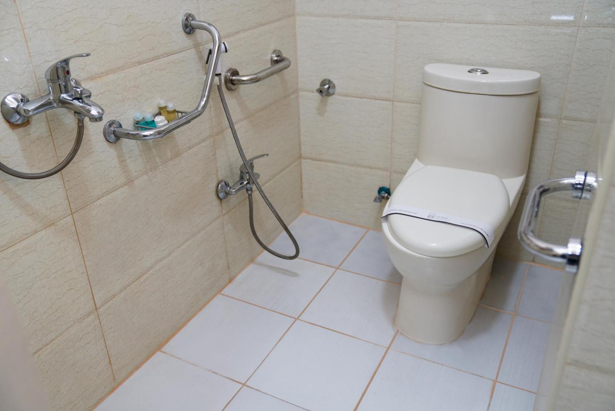 La Rive Hotels & Suites Dammam Room photo