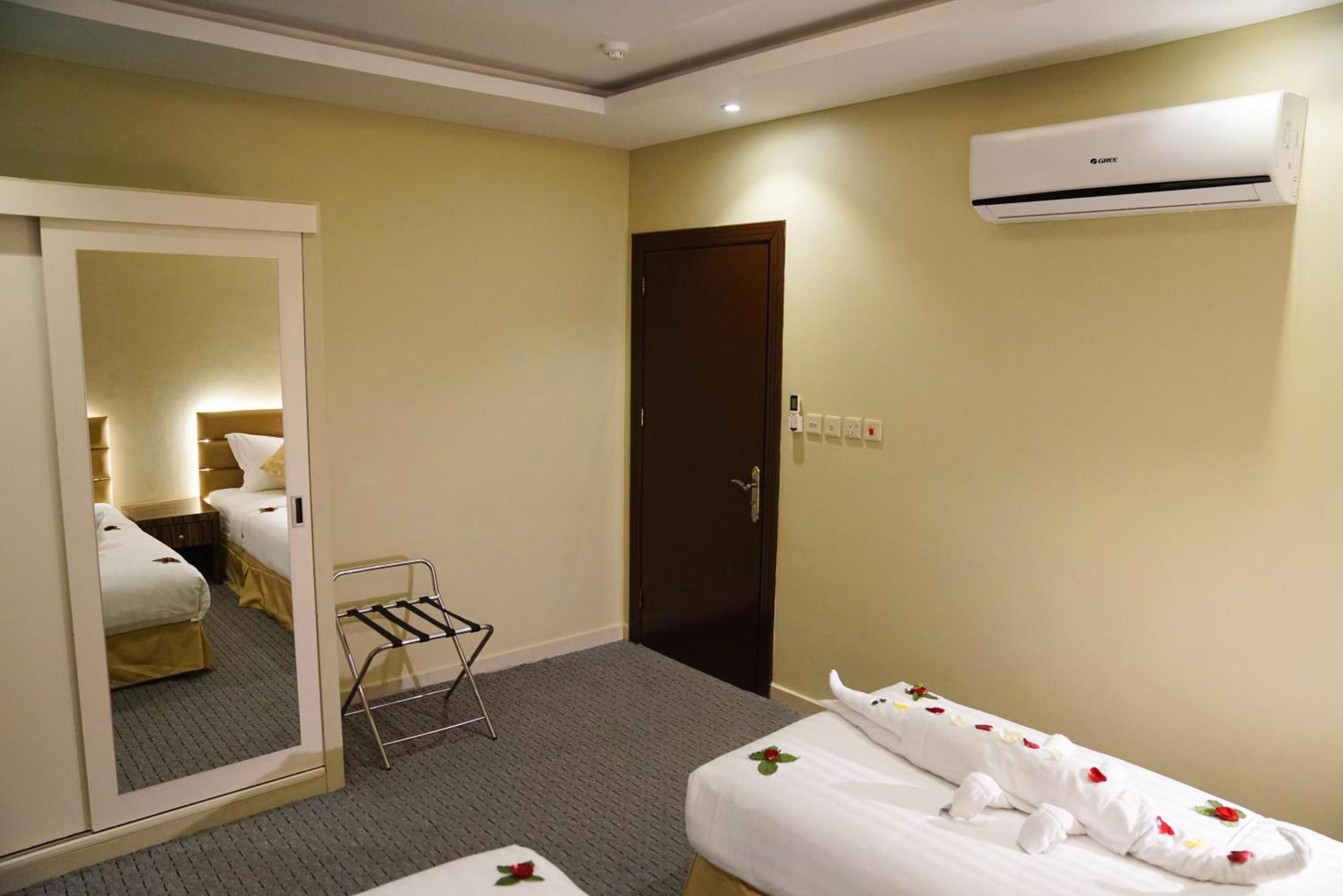 La Rive Hotels & Suites Dammam Room photo